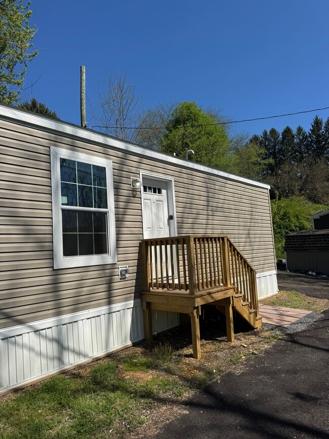 property at 465 Royal Manor Rd