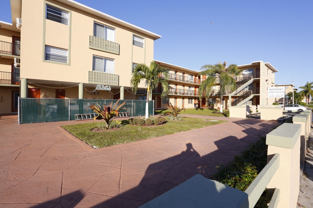 Renedo Apartments in Miami, FL - Building Photo