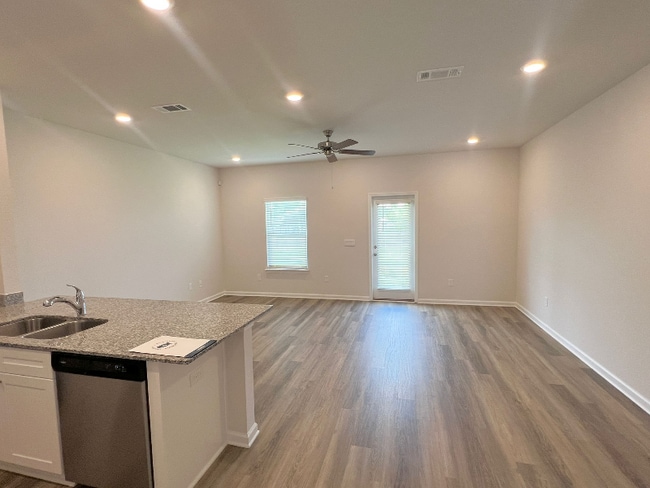 1745 Jakes Dr in Panama City, FL - Building Photo - Building Photo