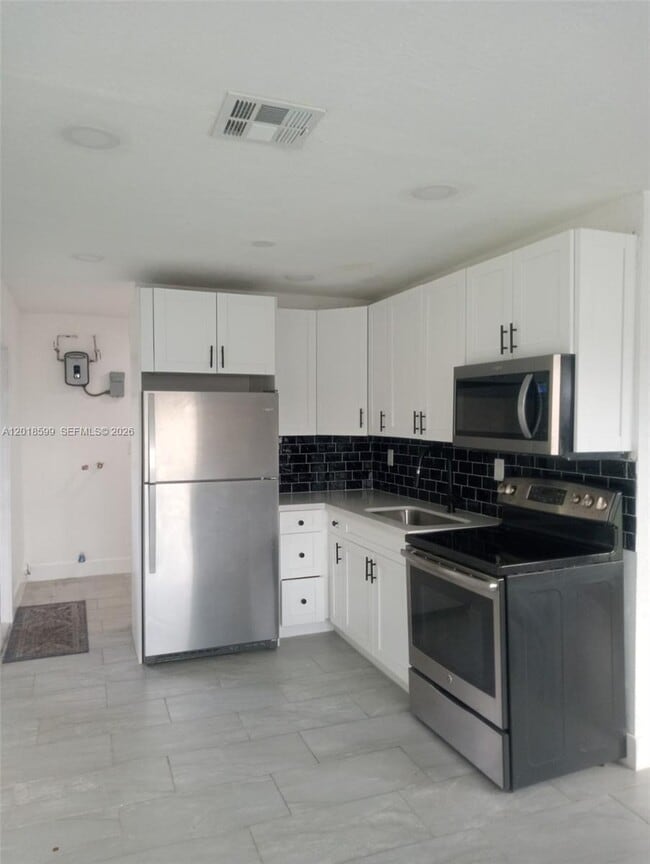property at 1070 NW 23rd Rd