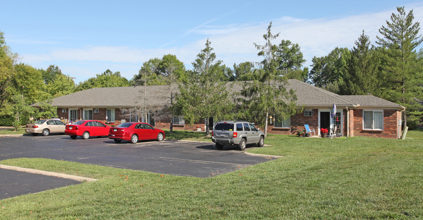 Bethel Woods Apartments in Bethel, OH - Building Photo