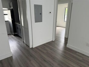 628 SW 21st Ave in Miami, FL - Foto de edificio - Building Photo