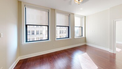Hotel Saint Louis Apartments in St. Louis, MO - Building Photo - Building Photo