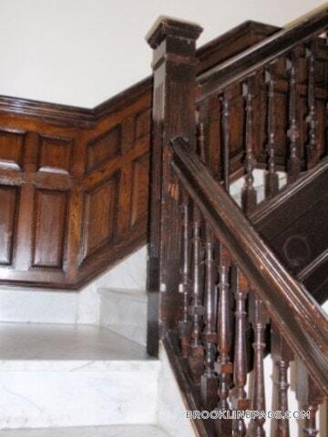 19 Fairbanks St, Unit 22 in Brookline, MA - Building Photo - Building Photo