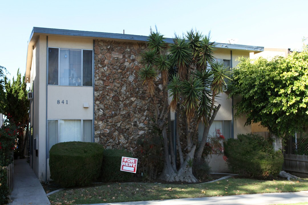 841 Grand Ave in Long Beach, CA - Building Photo