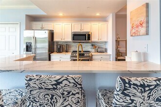 9820 Giaveno Cir in Naples, FL - Foto de edificio - Building Photo