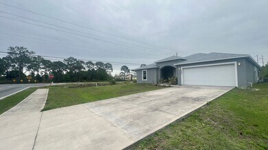 2498 Cogan Dr in Palm Bay, FL - Building Photo - Building Photo
