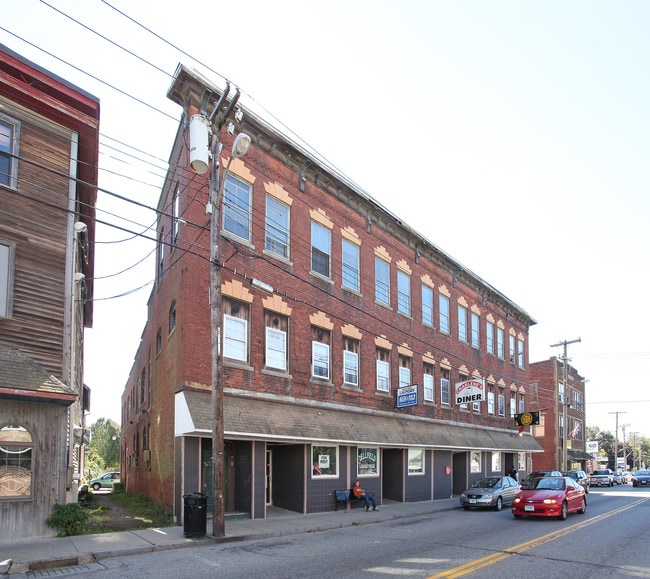 37 Main St