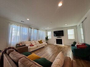 38226 Old Creek Ct in Murrieta, CA - Building Photo - Building Photo