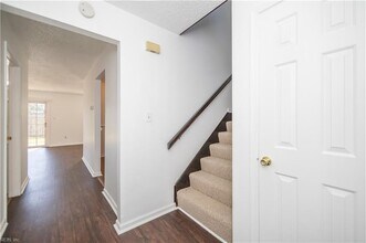 908 Vincent Ct in Virginia Beach, VA - Building Photo - Building Photo