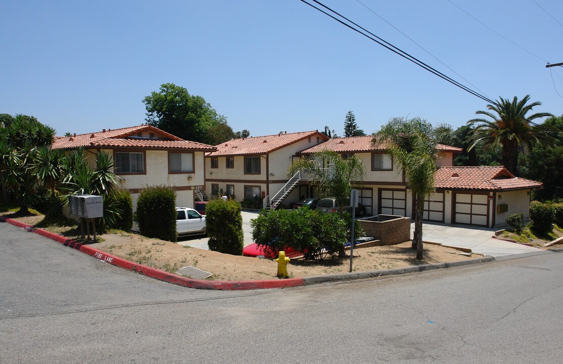 280 Avalon Dr in Vista, CA - Foto de edificio