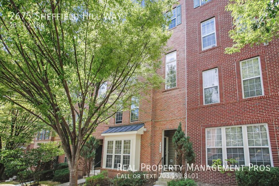 2675 Sheffield Hill Way in Leesylvania, VA - Building Photo
