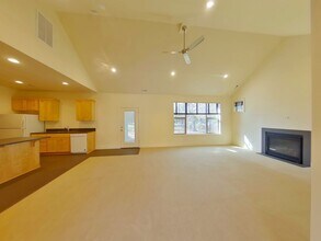 320 Mia Ln in Eugene, OR - Building Photo - Building Photo