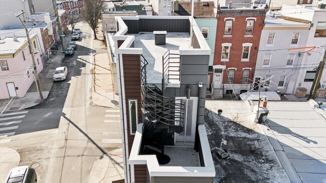 2521 E Dauphin St in Philadelphia, PA - Building Photo - Building Photo