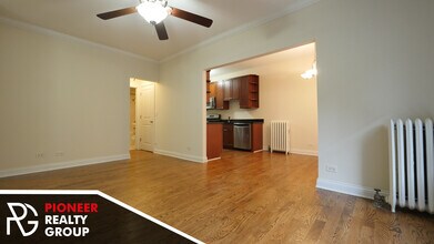 736 W Addison St, Unit 742-1S in Chicago, IL - Building Photo - Building Photo