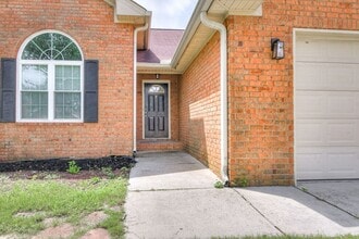 302 Summerfield Cir in Grovetown, GA - Building Photo - Building Photo