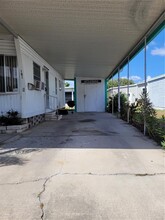 101 Pindo Palm St E in Largo, FL - Building Photo - Building Photo