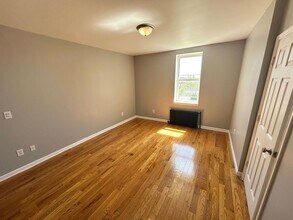 366 4th St in Troy, NY - Building Photo - Building Photo