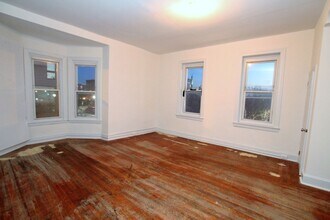 2621 W Girard Ave in Philadelphia, PA - Building Photo - Building Photo