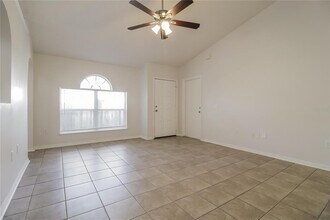 110 Orion Way in Sanford, FL - Building Photo - Building Photo