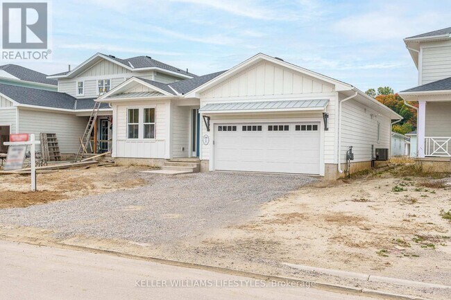 106 Sandcastle Ky in Central Elgin, ON - Building Photo - Building Photo