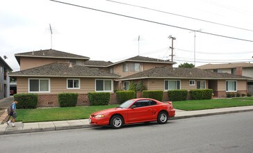 509 Saratoga Ave in Santa Clara, CA - Building Photo - Building Photo