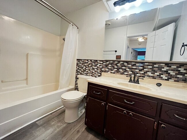 4807 NW Cheyenne Ave in Lawton, OK - Building Photo - Building Photo