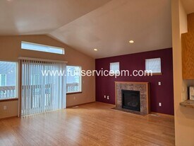 18007 Stone Ave N in Shoreline, WA - Building Photo