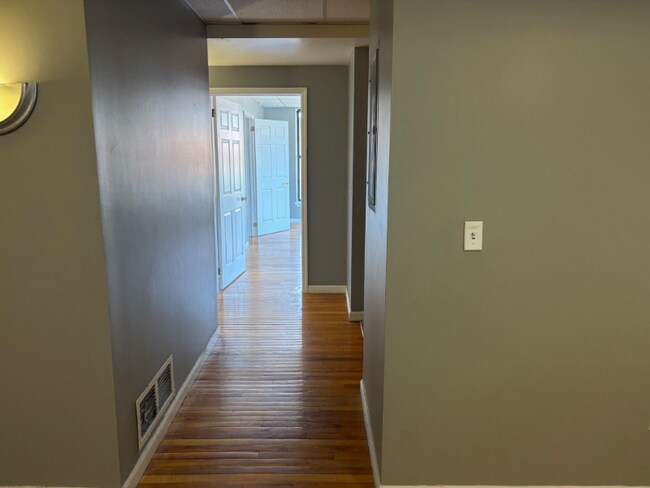 16 Franklin St in Norwich, CT - Foto de edificio - Building Photo