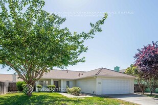 828 Inder Ln in Yuba City, CA - Building Photo