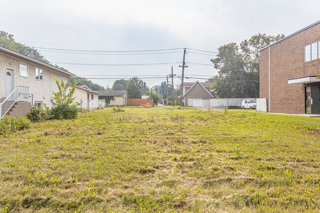 7713 101 Ave NW in Edmonton, AB - Building Photo - Building Photo