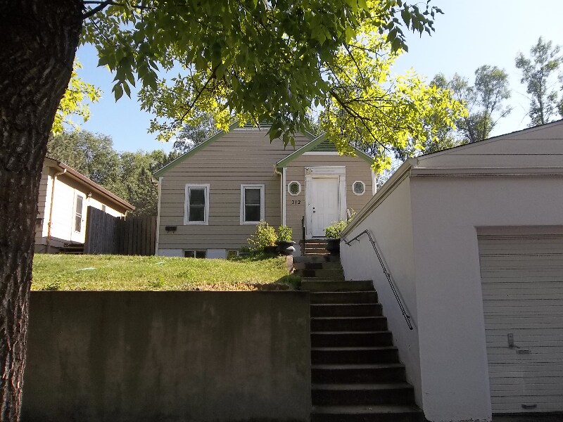 212 7th St in Havre, MT - Building Photo