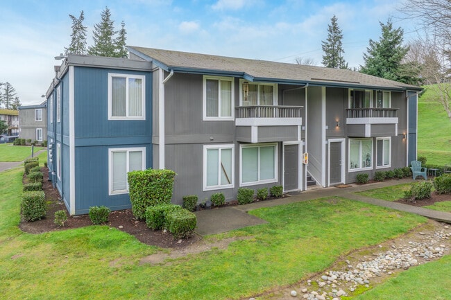 Parkwood Terrace in Bremerton, WA - Building Photo - Building Photo