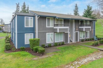 Parkwood Terrace in Bremerton, WA - Building Photo - Building Photo