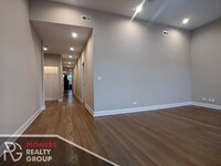 3409 W Fullerton Ave, Unit 3A in Chicago, IL - Building Photo - Building Photo