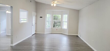 930 Poppleton Dr in Hinesville, GA - Building Photo - Building Photo
