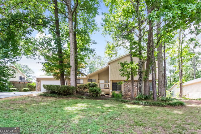 property at 6834 Springwood Dr