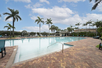 660 Amador Ln in West Palm Beach, FL - Building Photo - Building Photo