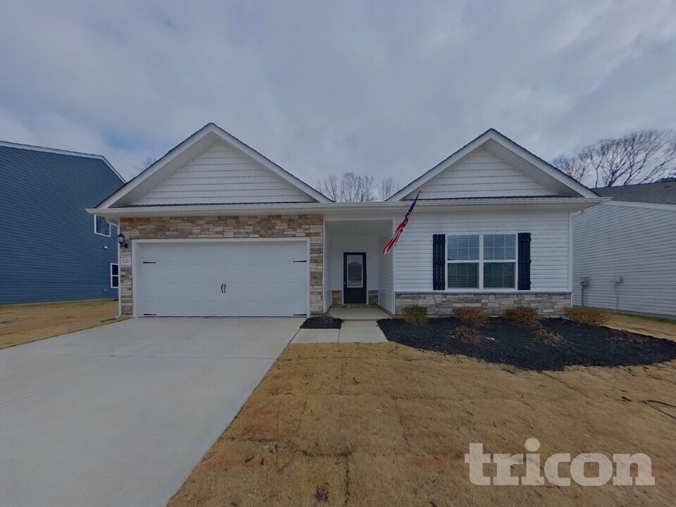 7121 Jerimoth Dr in Charlotte, NC - Building Photo