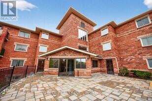 1 Quail Crescent in Barrie, ON - Building Photo