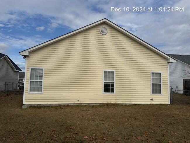 3847 Goforth Dr in Hope Mills, NC - Building Photo - Building Photo