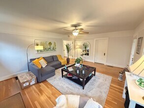 1120 W Walnut St in Stockton, CA - Building Photo - Building Photo