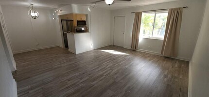 3061 NE 49th St, Unit 10 in Fort Lauderdale, FL - Building Photo - Building Photo
