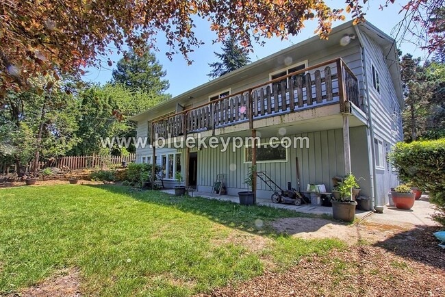 2952 SW Huber St in Portland, OR - Building Photo - Building Photo