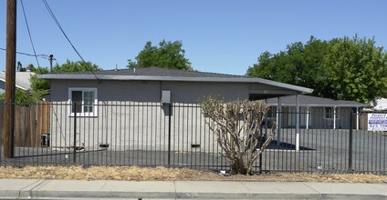 Solano Avenue Apartments in Bay Point, CA - Building Photo - Building Photo