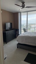 1250 S Miami Ave, Unit 1209 in Miami, FL - Building Photo - Building Photo