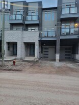 3321 Taha Gdns in Oakville, ON - Building Photo