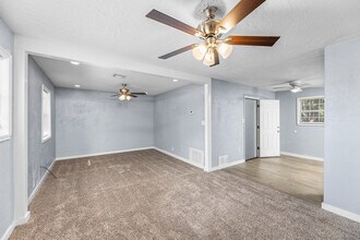 910 SW 37th St in Lawton, OK - Building Photo - Building Photo