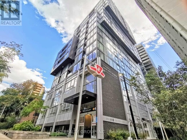 17-1717 Dundonald St in Toronto, ON - Building Photo - Building Photo