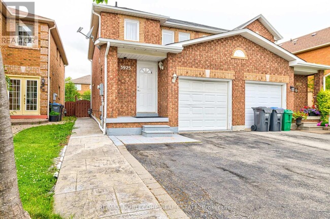 3925 Stoneham Way in Mississauga, ON - Building Photo - Building Photo